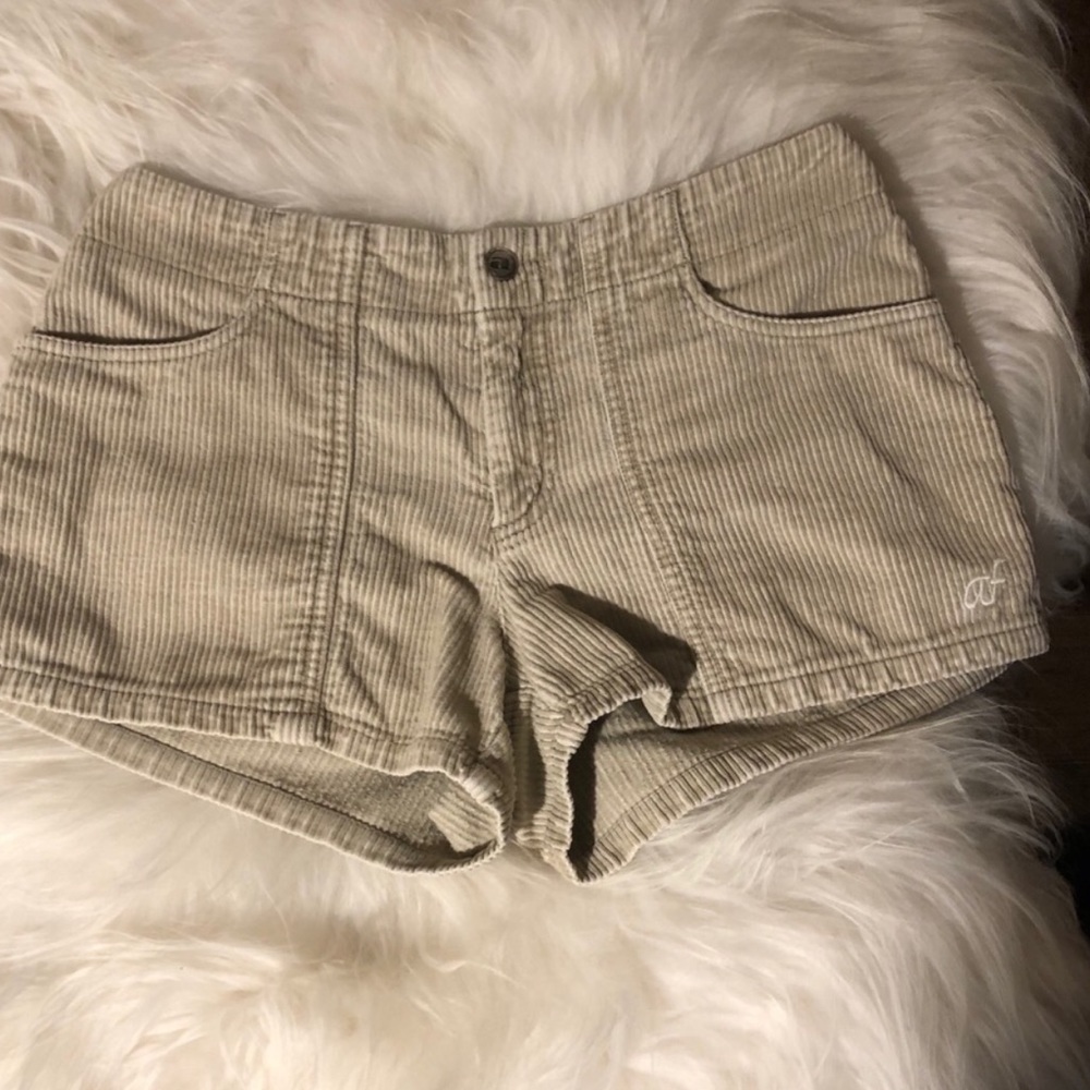 Vintage Abercrombie and Fitch tan chord shorts 4